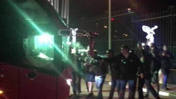 Beşiktaş, şampiyon tezahüratları ile İstanbul'a geldi!