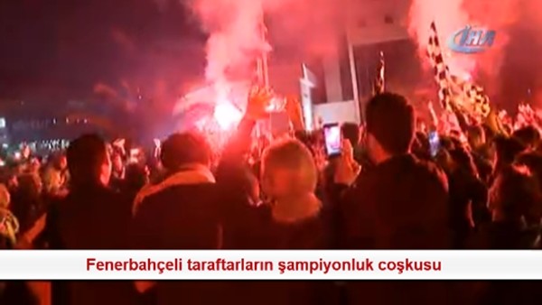 Fenerbahçeli taraftarların şampiyonluk coşkusu