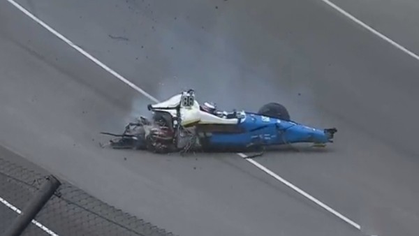 Indianapolis, Scott Dixon'a mezar oluyordu!