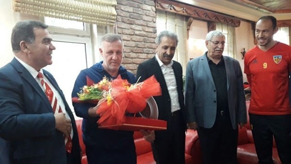 Esnaf derneklerinden Kayserispor'a ziyraret