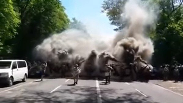 Karlsruher deplasmanına giden Dresden taraftarı