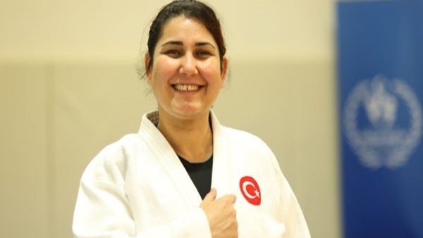 Formda kalmak için judoya başladı, olimpiyat madalyası kazandı