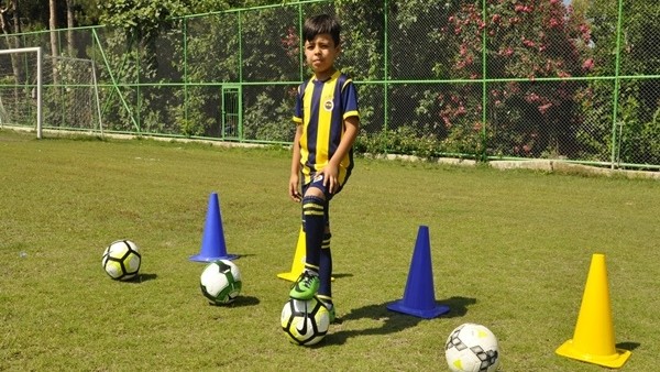3 yaşında topla tanıştı, 9 yaşında Fenerbahçe altyapısına çağrıldı