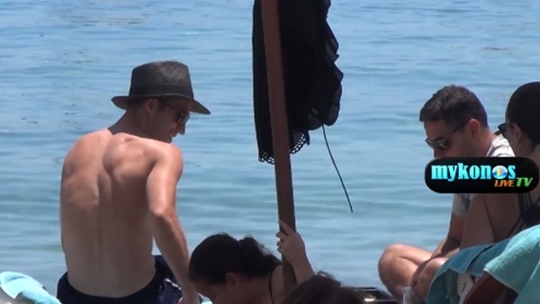 Robin van Persie tatilin keyfini çıkarıyor