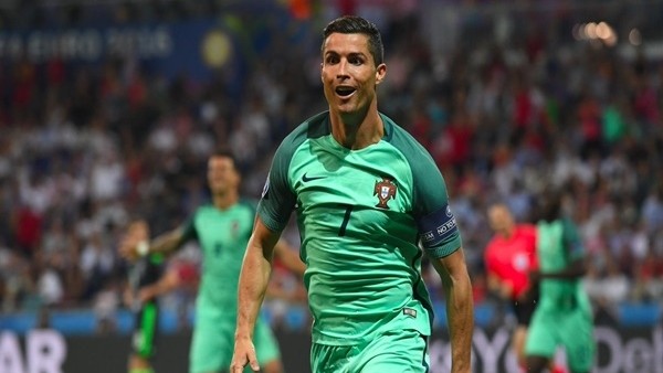 Cristiano Ronaldo'nun Rusya'ya attığı kafa golü