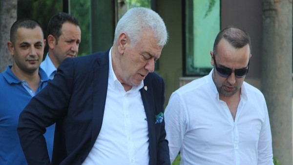 Ali Ay'dan hakaret ve küfre suç duyurusu