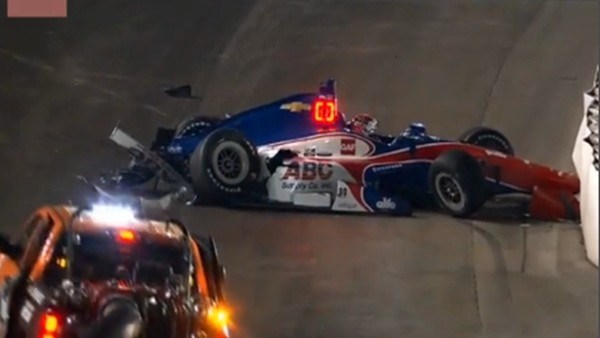 Indycar'da ortalık karıştı!
