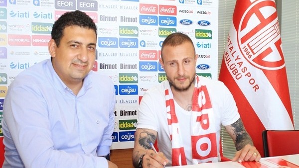 Aydın Karabulut resmen Antalyaspor'da