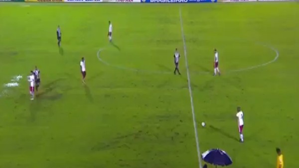 Yediği hatalı gol sonrası stadı terk etti!