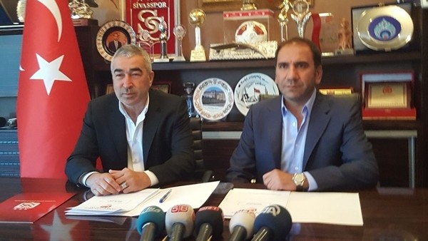 Sivasspor, Samet Aybaba ile sözleşmeyi uzattı