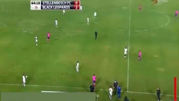 Stellenbosch FC - Black Leopards maçında enteresan olay!