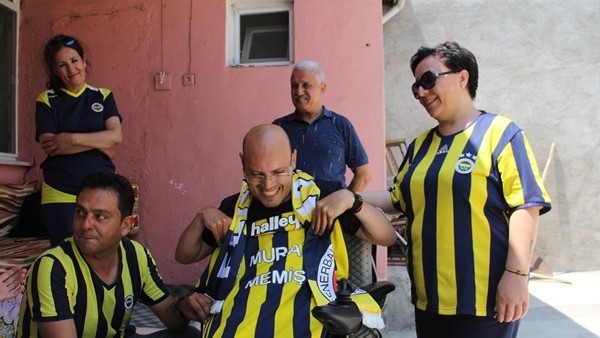 Fenerbahçe taraftarından örnek davranış 