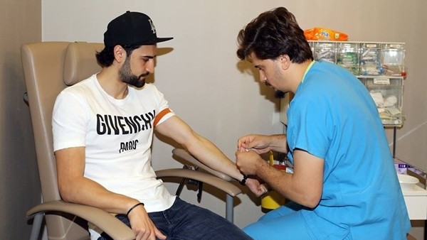 Fenerbahçe, Mehmet Ekici'yi açıkladı