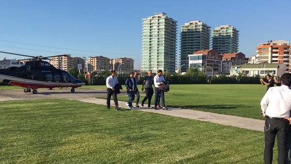 Paul Le Guen helikopterle Bursaspor Özlüce Tesisleri'ne geldi