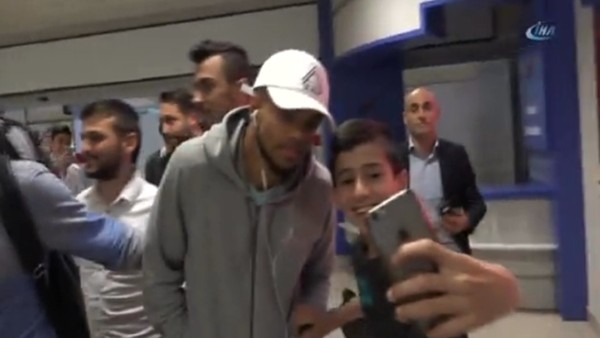 Theo Bongonda Trabzon'da!