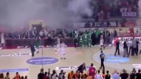 Şampiyonluk maçında korkunç anlar!