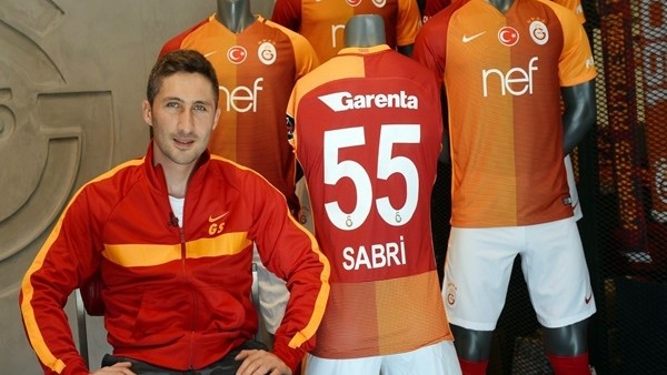 Galatasaray, Sabri Sarıoğlu ile yollar ayrılıyor