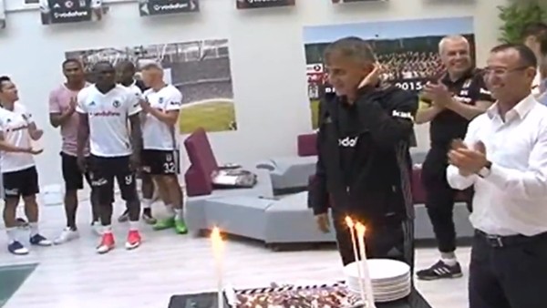 Şenol Güneş'in doğum günü kutlamasından görüntüler