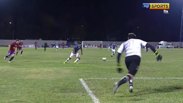 Kalecinin büyük hatası asist oldu