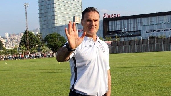 Alpay Özalan: "Takımın hak ettiği yerde ligi bitireceğiz"