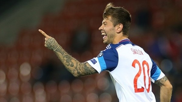 Fener'in gözdesi Fedor Smolov'dan şık gol!