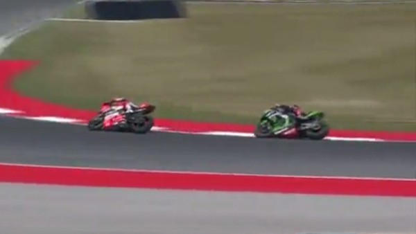 Superbike'da korkutan kaza!