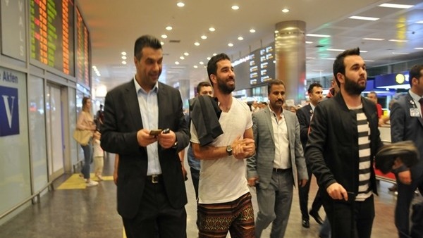Arda Turan, İstanbul'a geldi!