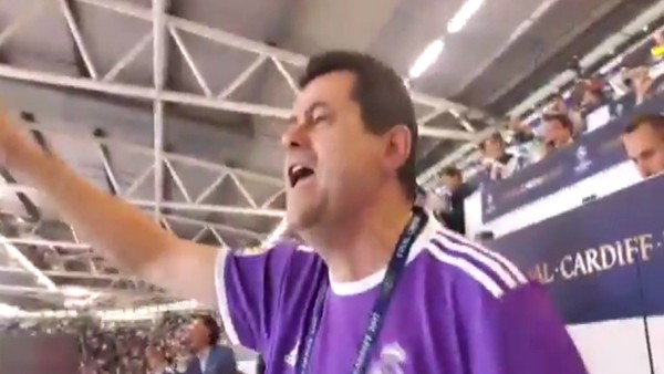 İspanyol gazeteci kendinden geçti!