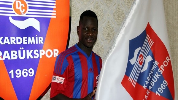Karabükspor, Hamidou Traore ile 3 yıllık sözleşme imzaladı