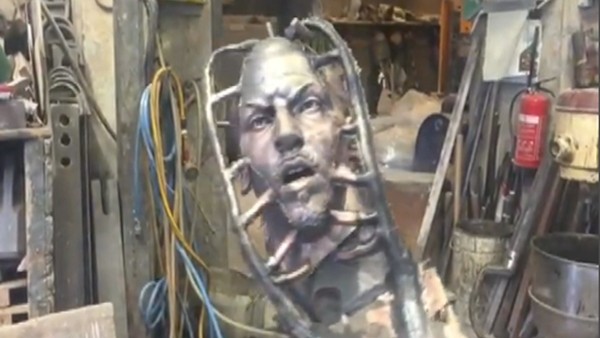 Ibrahimovic, heykelinden bir kesit paylaştı!