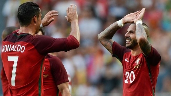 Ricardo Quaresma'nın Meksiya'ya attığı gol