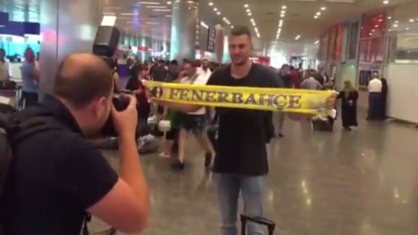 Fenerbahçe'nin yeni transferi İstanbul'a geldi