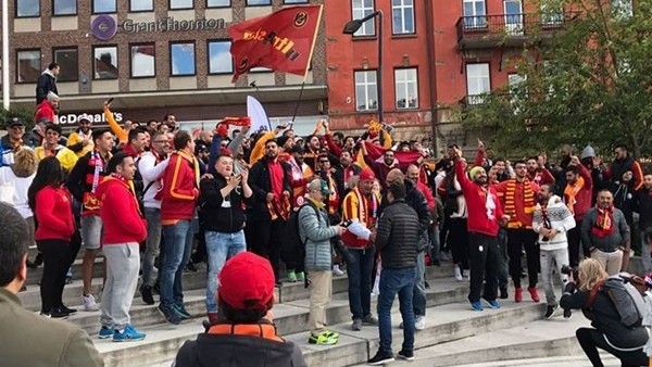 Galatasaray taraftarları coşkuyla Östersunds maçını bekliyor