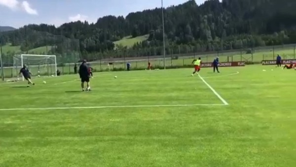 Asamoah Gyan antrenmanda coştu!