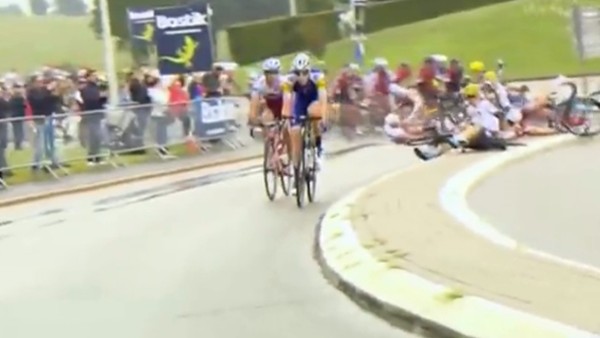 Fransa bisiklet turunda feci kaza!