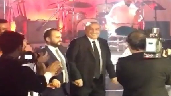 Abdurrahim Albayrak'tan horon şov!