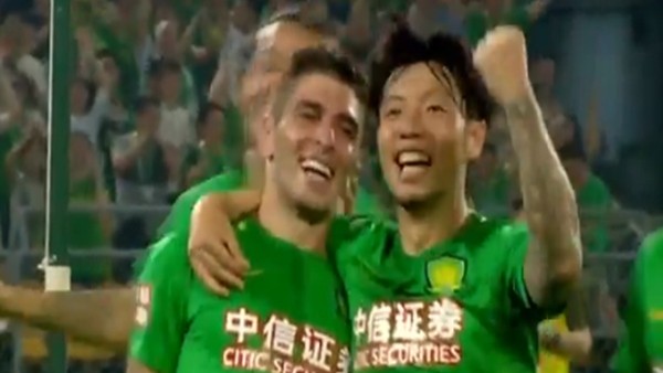 Jonathan Soriano, Guangzhou'yu dağıttı!