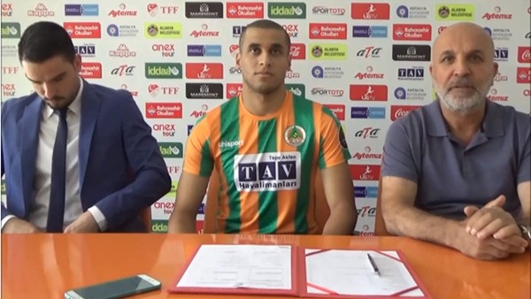 Alanyaspor, Welinton Souza Silva ile sözleşme imzaladı