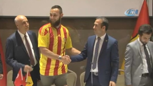 Yeni Malatyaspor, Nacer Barazite ile sözleşme imzaladı