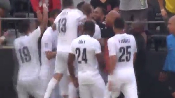 Didier Drogba'dan muhteşem frikik golü