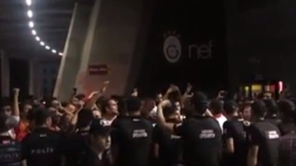 "En büyük taraftar, futbolcular sahtekar."