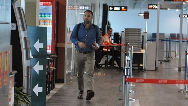 Hasan Çetinkaya, Paris'e gitti