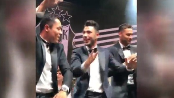 Tolgay Arslan, Adriano ve Tosic döktürdü