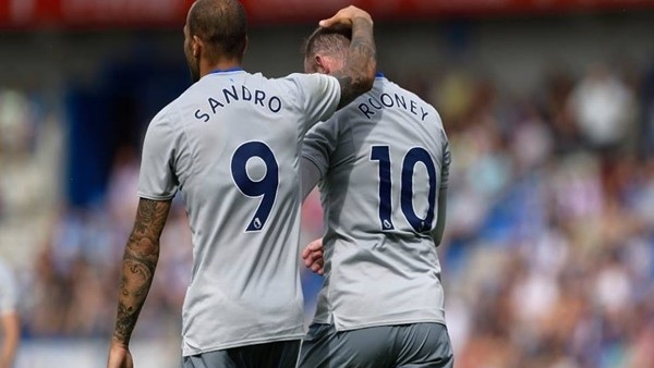 Wayne Rooney'in Genk ağlarna attığı gol