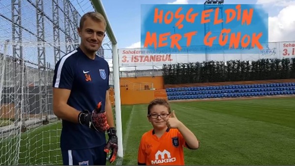 Başakşehir, Mert Günok transferini böyle duyurdu