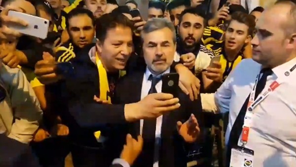 Fenerbahçeli taraftarlardan Aykut Kocaman'a yoğun ilgi