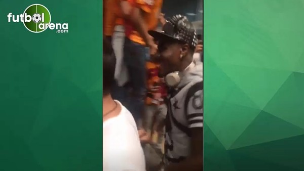 Galatasaraylı taraftarlar Sneijder'i beklerken Emenike ile karşılaşırsa!