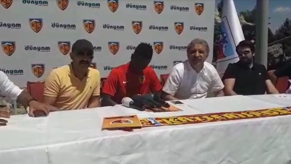 Asamoah Gyan kaç numaralı formayı giyecek?