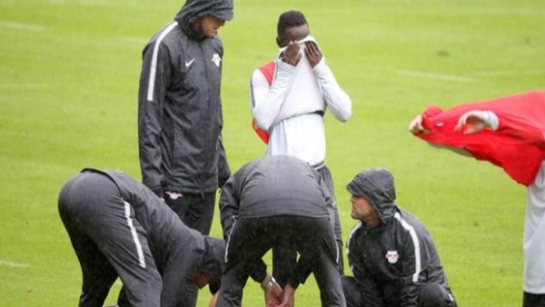 Naby Keita arkadaşını biçti!