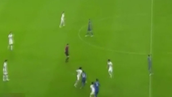 Carlos Tevez'den Witsel'e sert faul!